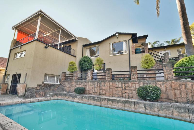 4 Bedroom Property for Sale in Glenvista Gauteng