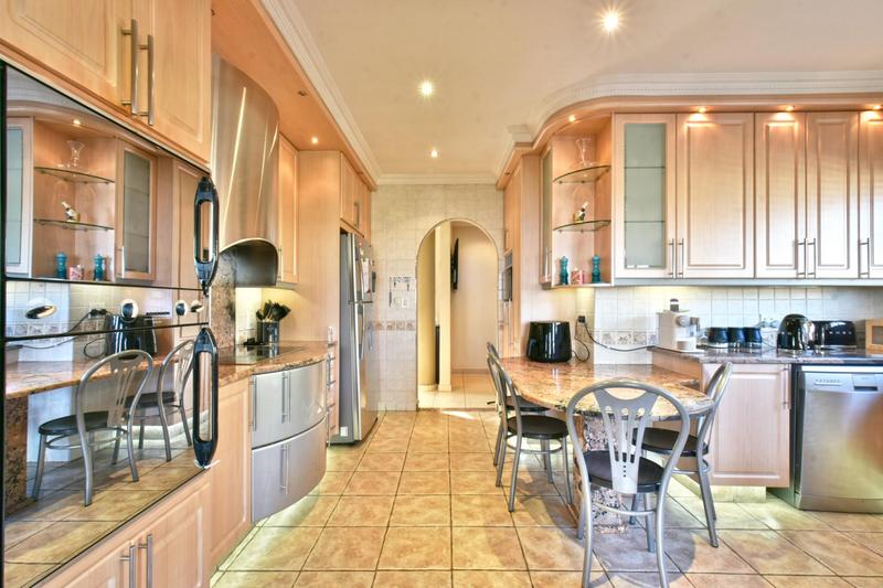 4 Bedroom Property for Sale in Glenvista Gauteng