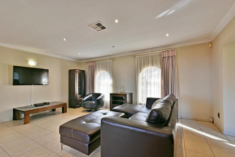 4 Bedroom Property for Sale in Glenvista Gauteng