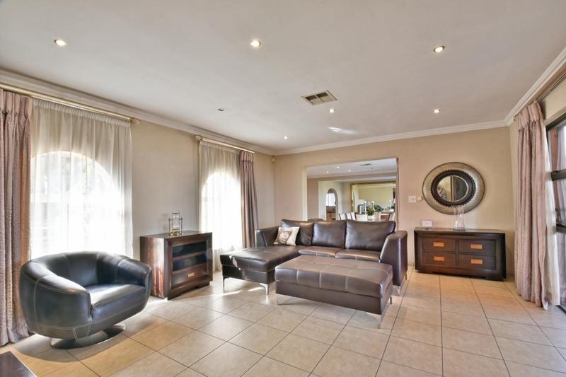 4 Bedroom Property for Sale in Glenvista Gauteng