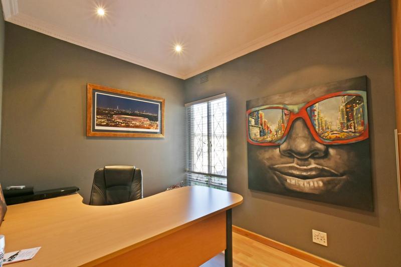 4 Bedroom Property for Sale in Glenvista Gauteng