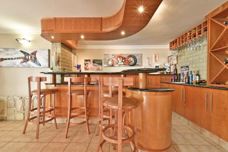 4 Bedroom Property for Sale in Glenvista Gauteng