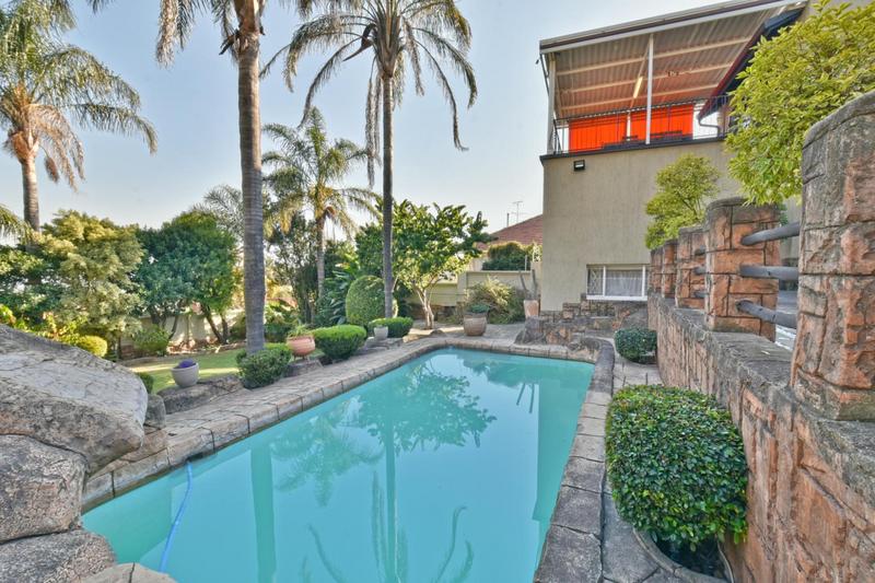 4 Bedroom Property for Sale in Glenvista Gauteng