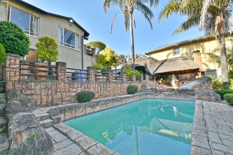 4 Bedroom Property for Sale in Glenvista Gauteng