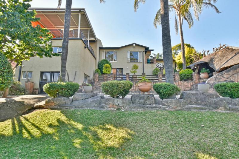 4 Bedroom Property for Sale in Glenvista Gauteng