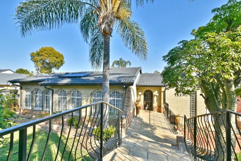 4 Bedroom Property for Sale in Glenvista Gauteng