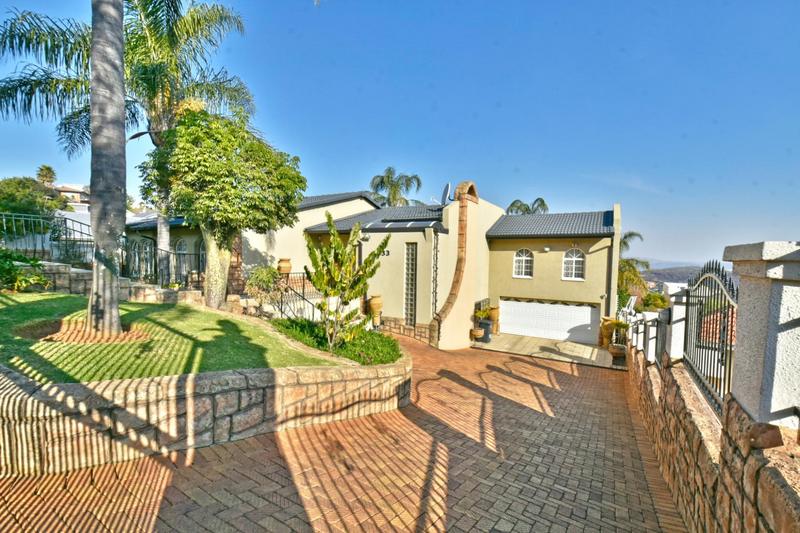 4 Bedroom Property for Sale in Glenvista Gauteng
