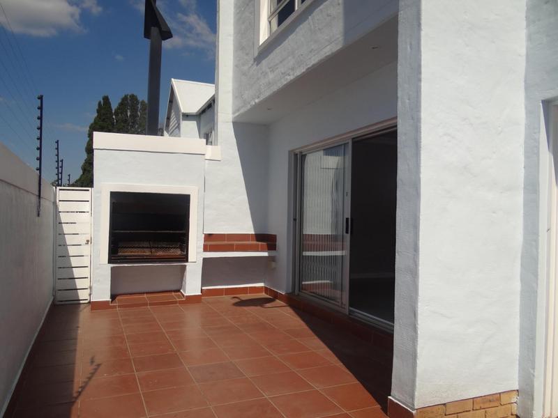 To Let 3 Bedroom Property for Rent in Ferndale Gauteng