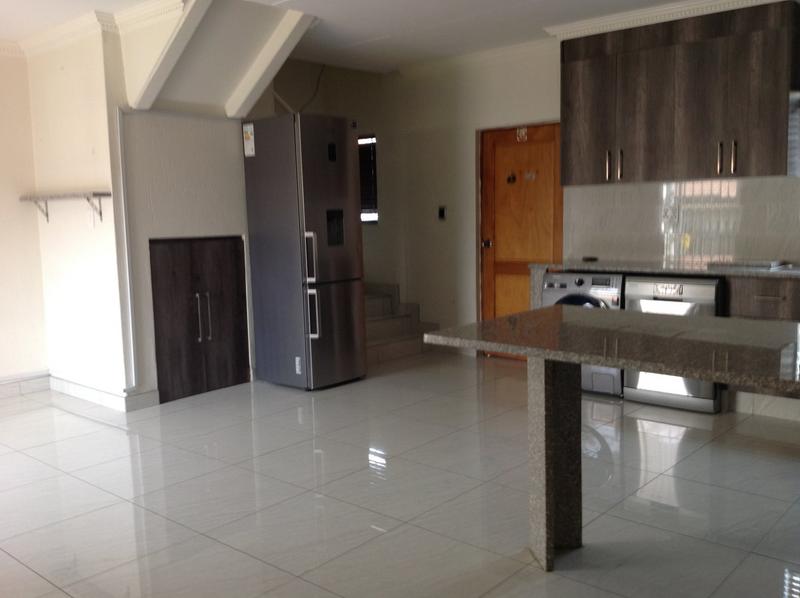2 Bedroom Property for Sale in Greenstone Hill Gauteng