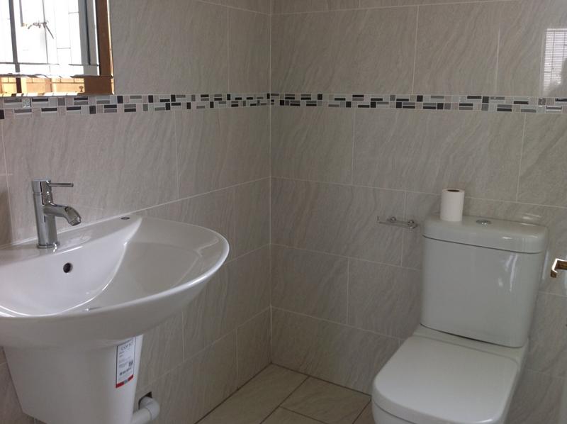 2 Bedroom Property for Sale in Greenstone Hill Gauteng