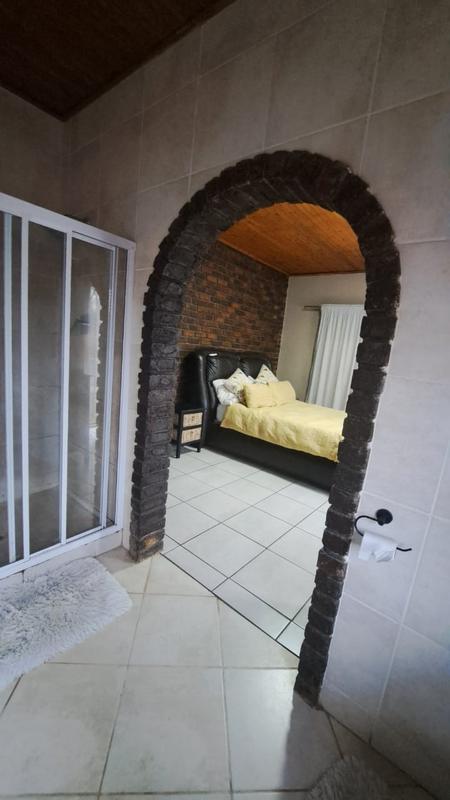 To Let 4 Bedroom Property for Rent in Petersfield Gauteng