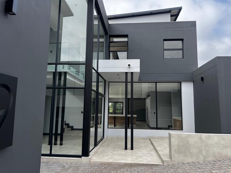 5 Bedroom Property for Sale in Midstream Ridge Gauteng