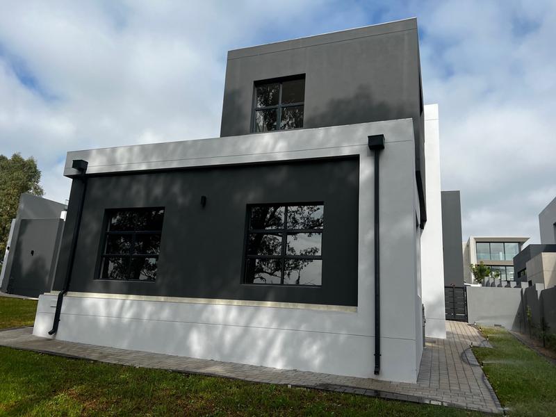 5 Bedroom Property for Sale in Midstream Ridge Gauteng