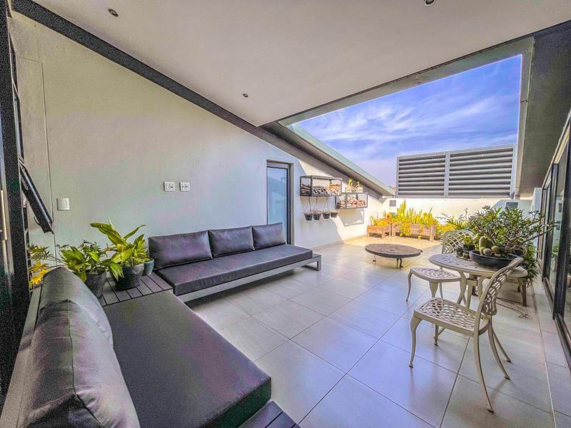 To Let 2 Bedroom Property for Rent in Midfield Estate Gauteng