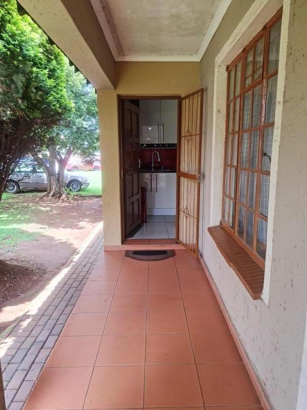 2 Bedroom Property for Sale in Roodepoort West Gauteng