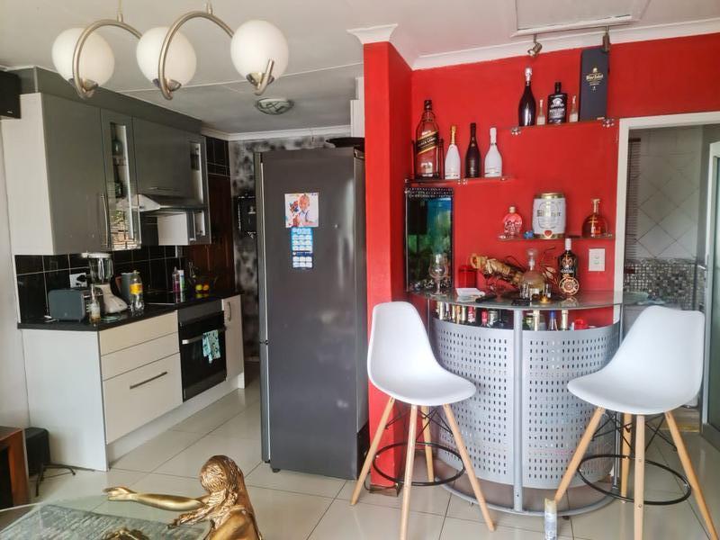 2 Bedroom Property for Sale in Roodepoort West Gauteng