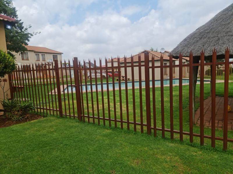 2 Bedroom Property for Sale in Roodepoort West Gauteng