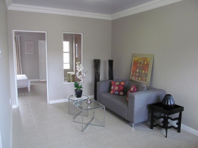To Let 1 Bedroom Property for Rent in Buccleuch Gauteng