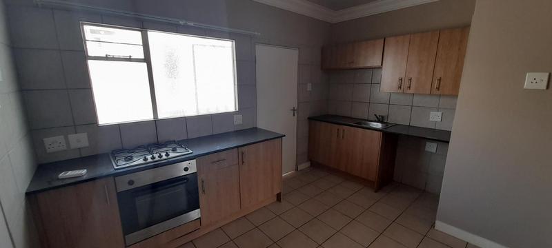 To Let 1 Bedroom Property for Rent in Buccleuch Gauteng