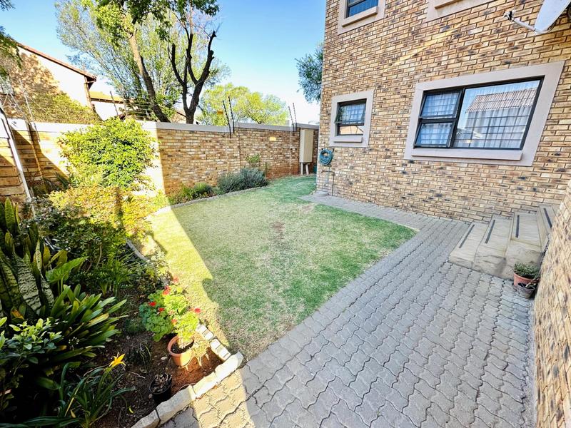 2 Bedroom Property for Sale in New Redruth Gauteng