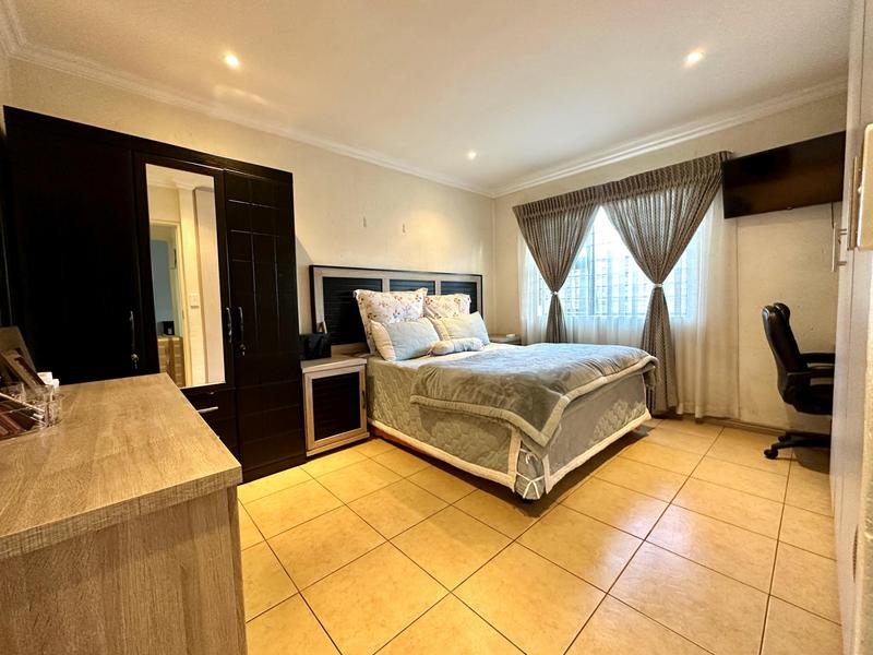 2 Bedroom Property for Sale in New Redruth Gauteng
