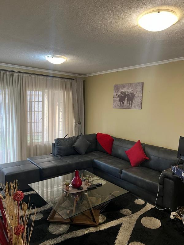 2 Bedroom Property for Sale in Meredale Gauteng