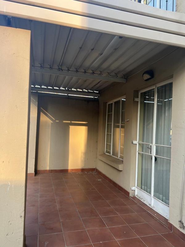 2 Bedroom Property for Sale in Meredale Gauteng