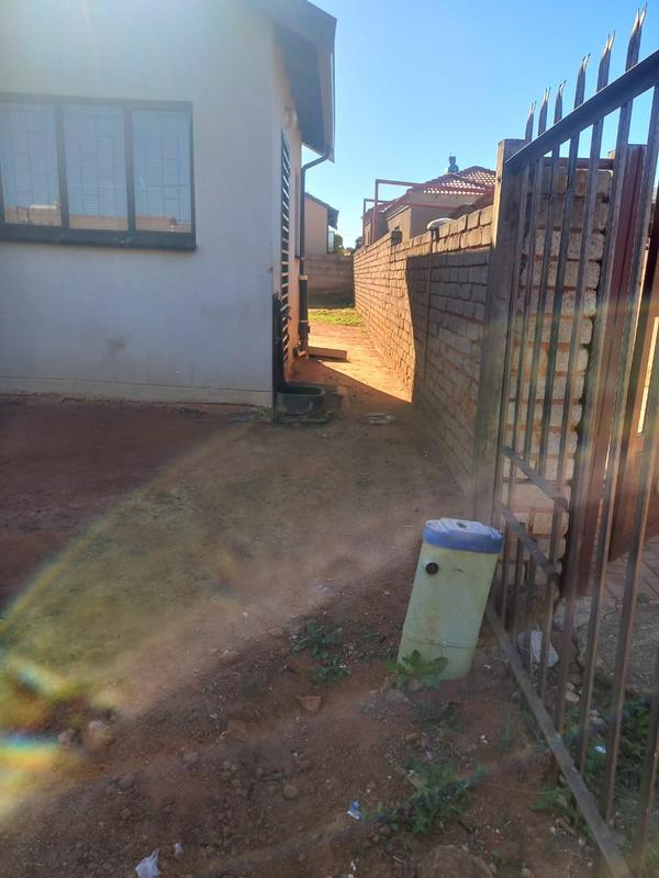 2 Bedroom Property for Sale in Soshanguve VV Gauteng