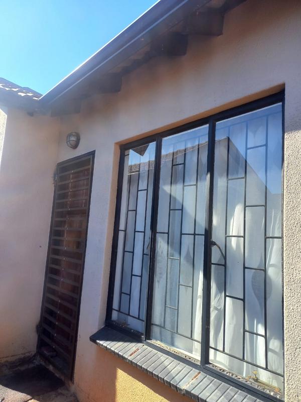 2 Bedroom Property for Sale in Soshanguve VV Gauteng