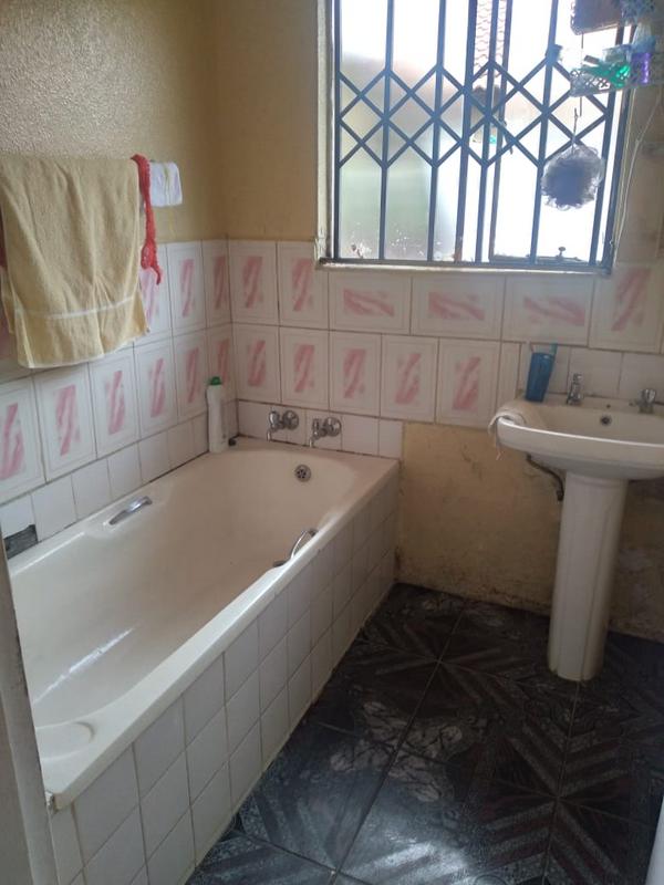 To Let 2 Bedroom Property for Rent in Protea Glen Gauteng