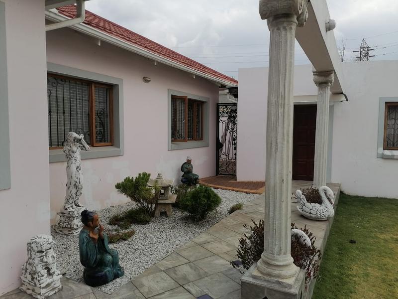 4 Bedroom Property for Sale in Malvern East Gauteng