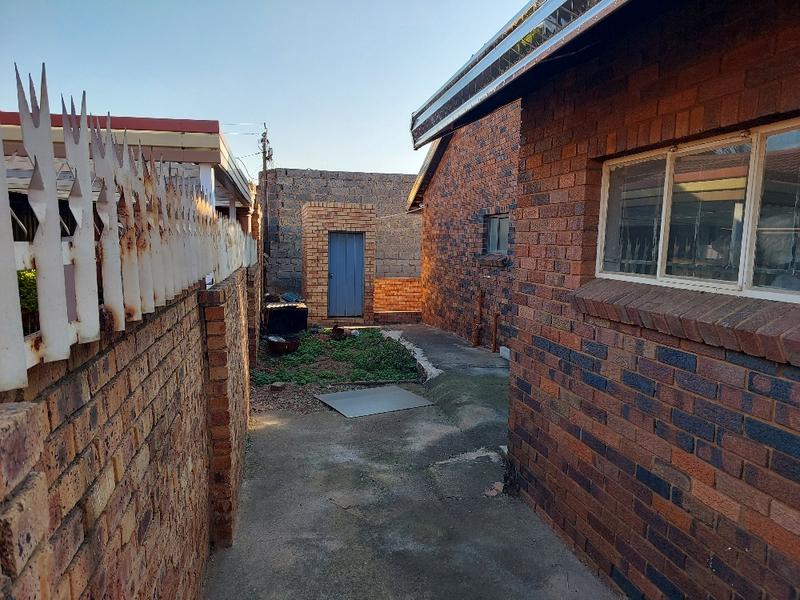 3 Bedroom Property for Sale in Spruit View Gauteng