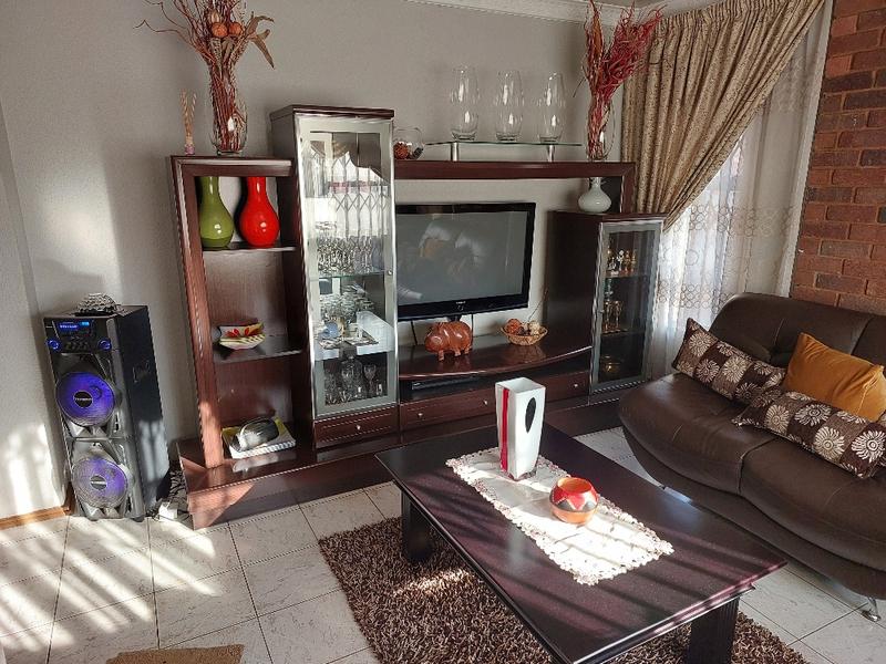 3 Bedroom Property for Sale in Spruit View Gauteng