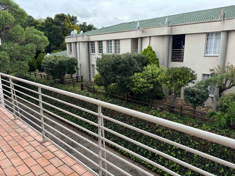 To Let 2 Bedroom Property for Rent in Bedfordview Gauteng
