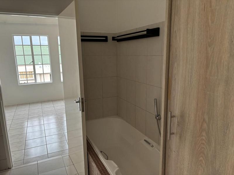 To Let 2 Bedroom Property for Rent in Bedfordview Gauteng