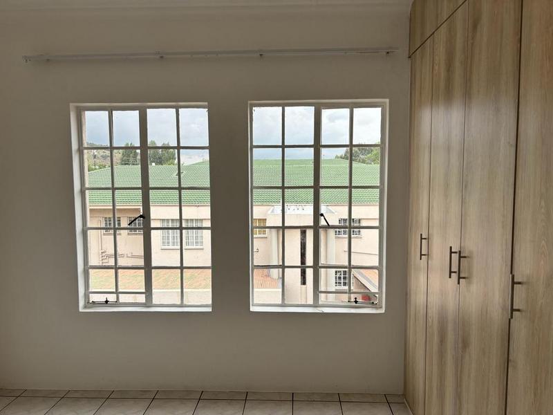 To Let 2 Bedroom Property for Rent in Bedfordview Gauteng
