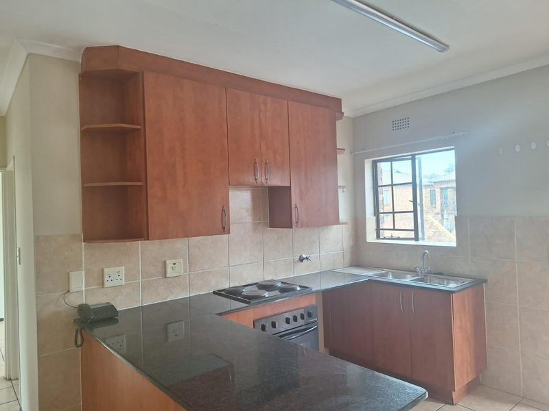 2 Bedroom Property for Sale in Sonneveld Gauteng