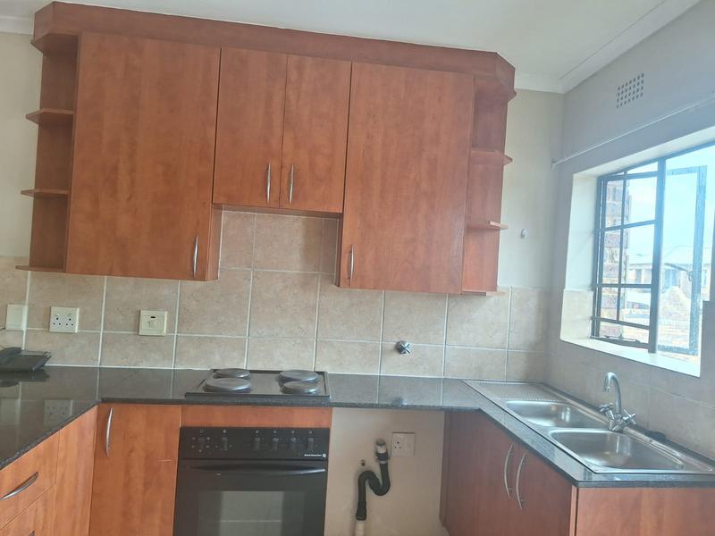 2 Bedroom Property for Sale in Sonneveld Gauteng