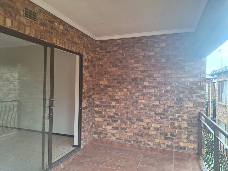 2 Bedroom Property for Sale in Sonneveld Gauteng