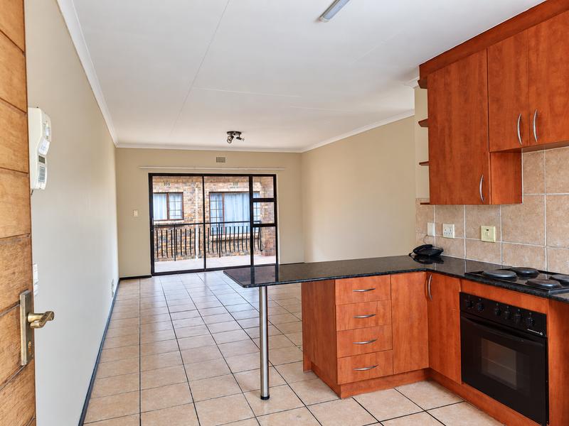 2 Bedroom Property for Sale in Sonneveld Gauteng