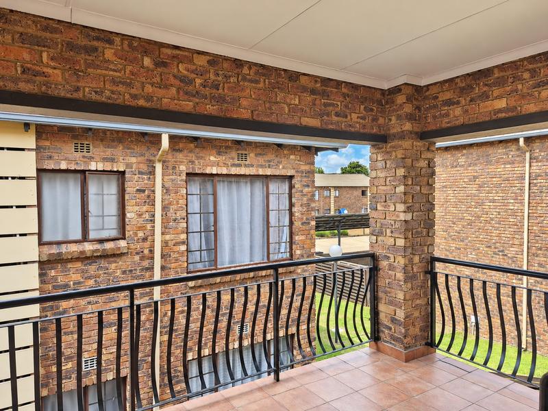 2 Bedroom Property for Sale in Sonneveld Gauteng