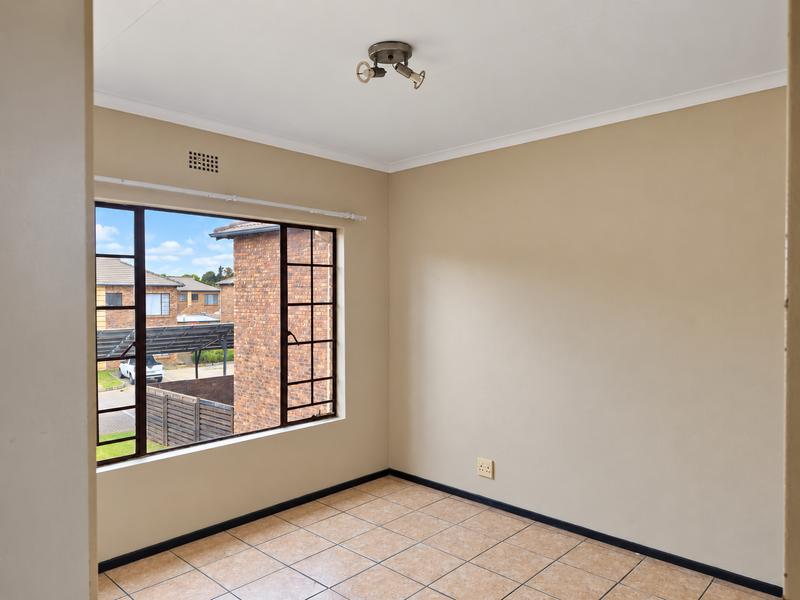 2 Bedroom Property for Sale in Sonneveld Gauteng