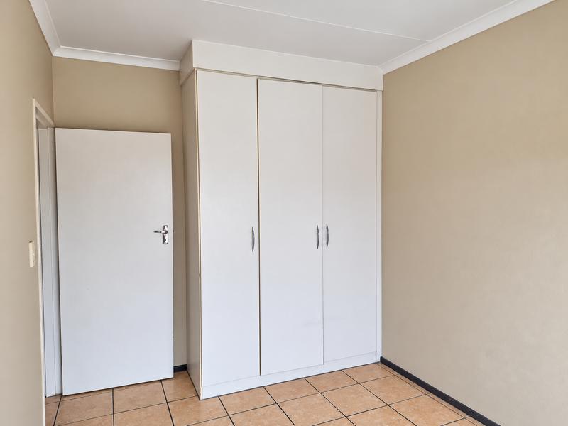 2 Bedroom Property for Sale in Sonneveld Gauteng