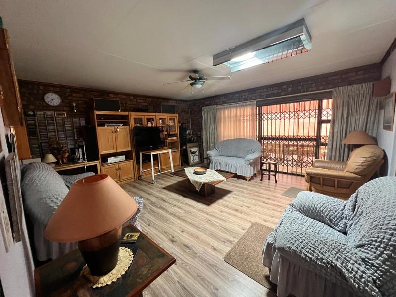 3 Bedroom Property for Sale in Casseldale Gauteng