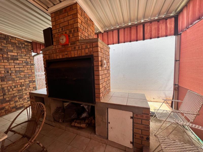 3 Bedroom Property for Sale in Casseldale Gauteng