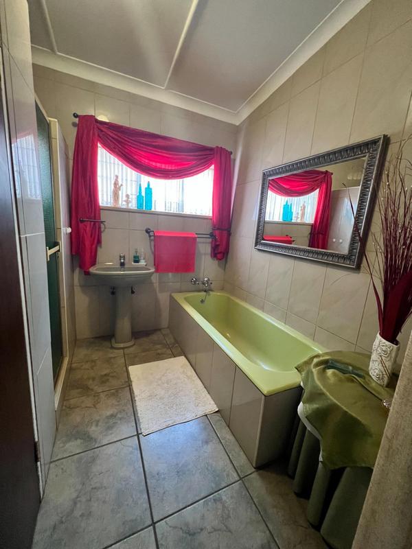 3 Bedroom Property for Sale in Casseldale Gauteng