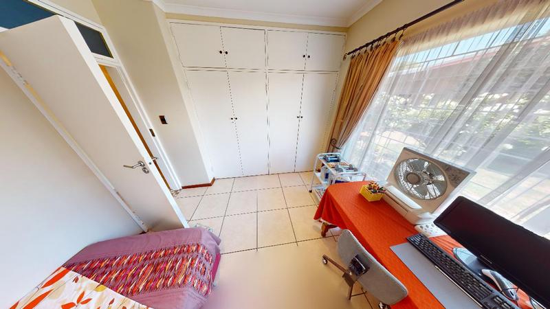 4 Bedroom Property for Sale in Kenleaf Gauteng