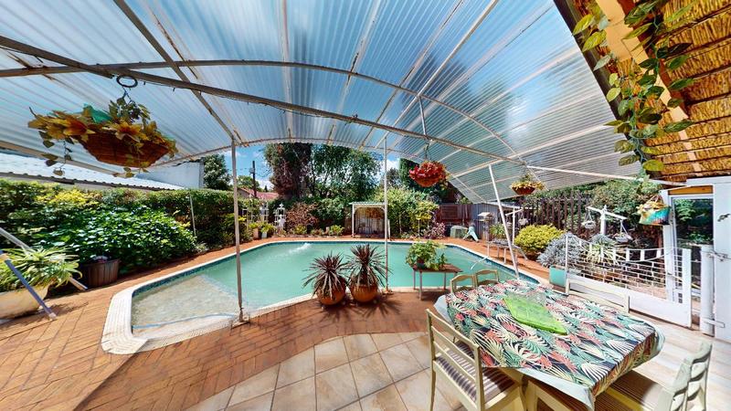 4 Bedroom Property for Sale in Kenleaf Gauteng