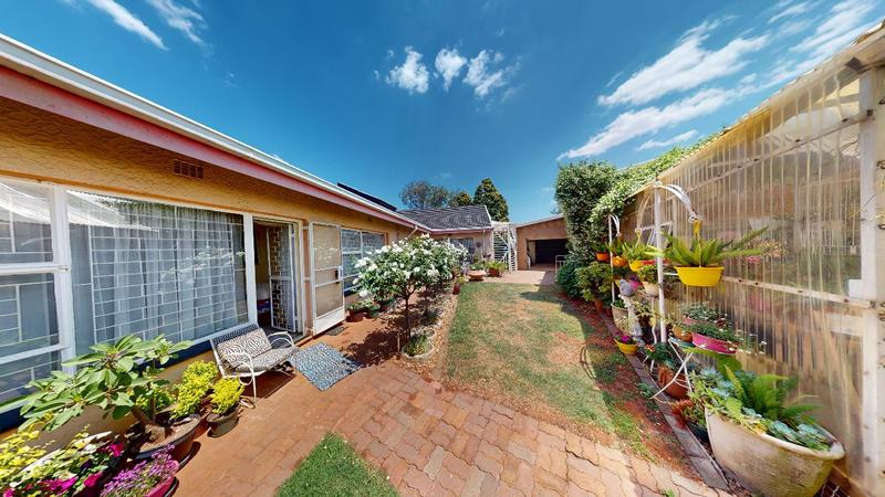 4 Bedroom Property for Sale in Kenleaf Gauteng