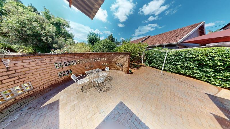 4 Bedroom Property for Sale in Kenleaf Gauteng